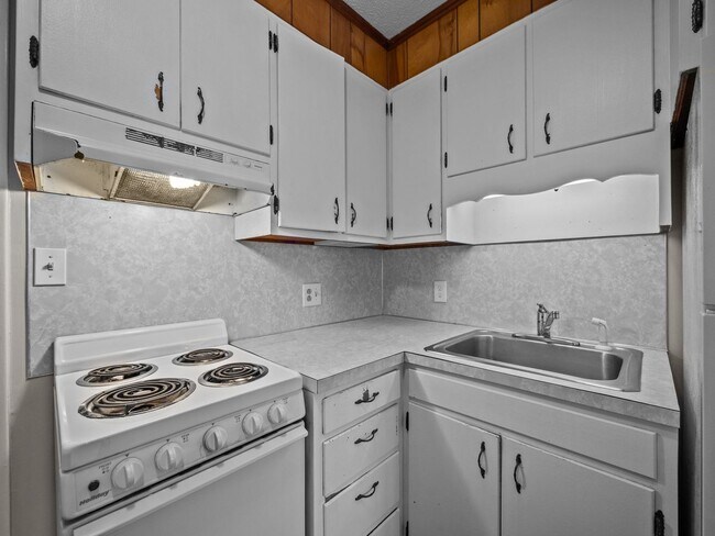 Building Photo - Welcome to Sophia Drive!