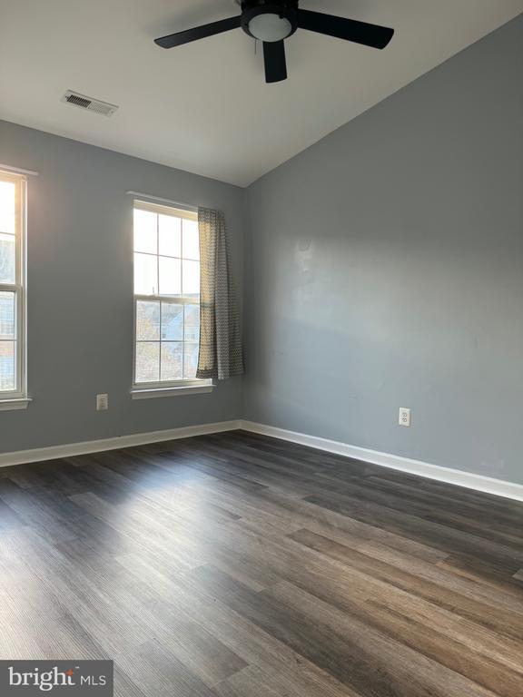Building Photo - 21485 Trowbridge Square