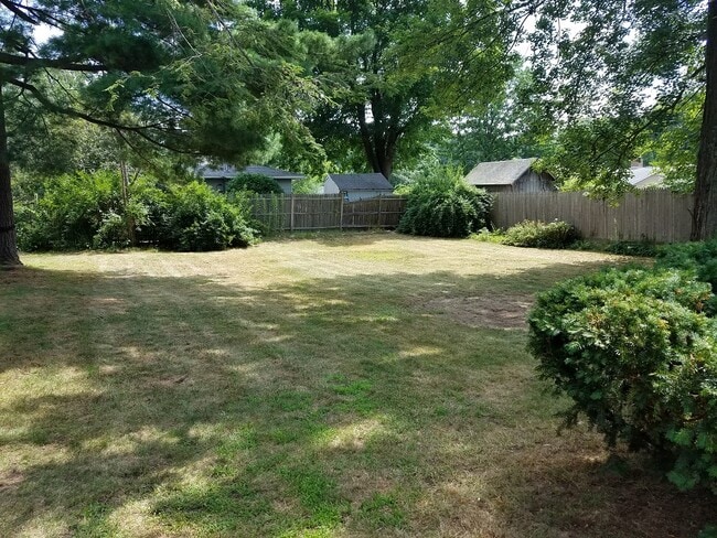 Building Photo - 257 Beacon St