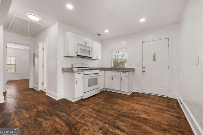 Building Photo - 2584 Oldknow Dr NW