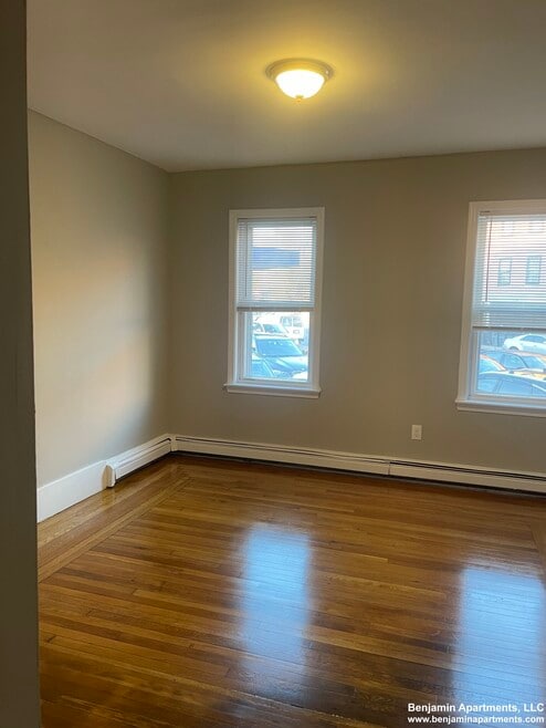 Building Photo - 75 Division St