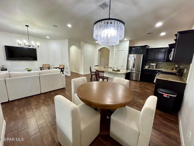 Building Photo - 7349 Skyrocket Dr