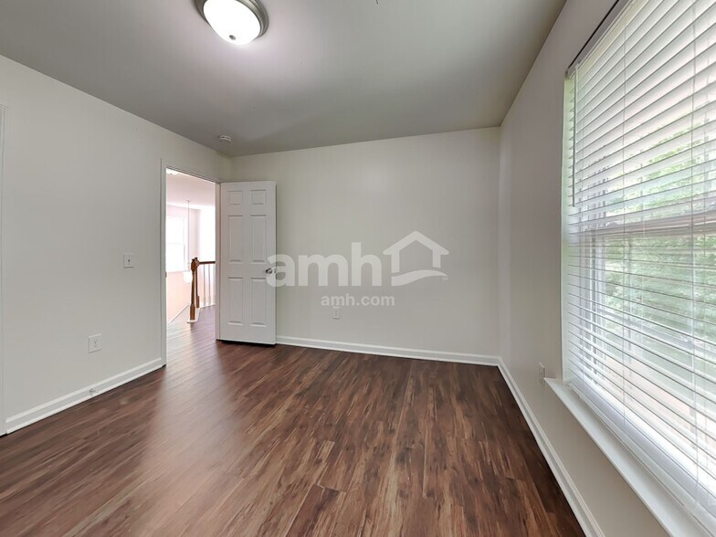 Building Photo - 3813 Windstream Way