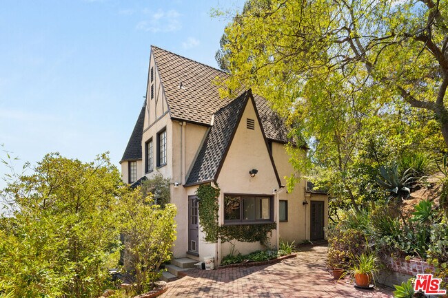Building Photo - 6311 Heather Dr