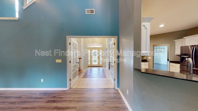 Building Photo - 11881 Honey Locust Dr