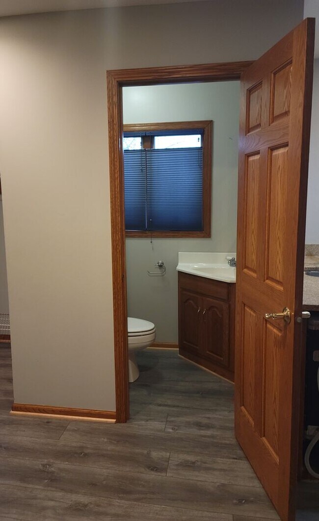 Building Photo - 3-Bedroom/2.5-Bath, Great Neighborhood