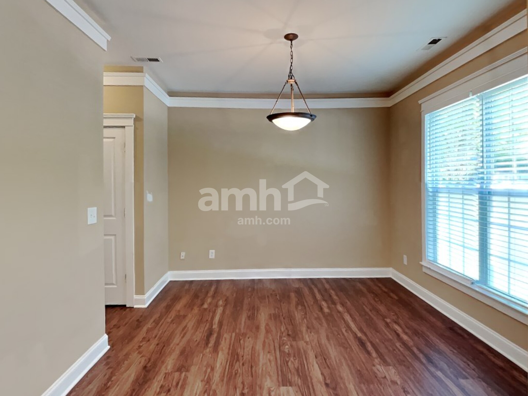 Building Photo - 528 Catawba Ave