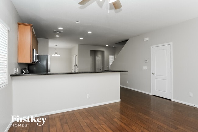 Building Photo - 7600 Scarlet Tapestry Ct
