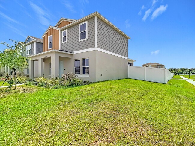 Building Photo - 1504 Hummingbird Rd