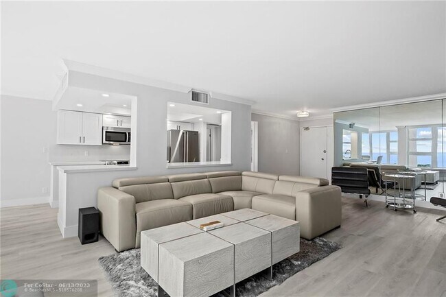 Building Photo - 1620 S Ocean Blvd