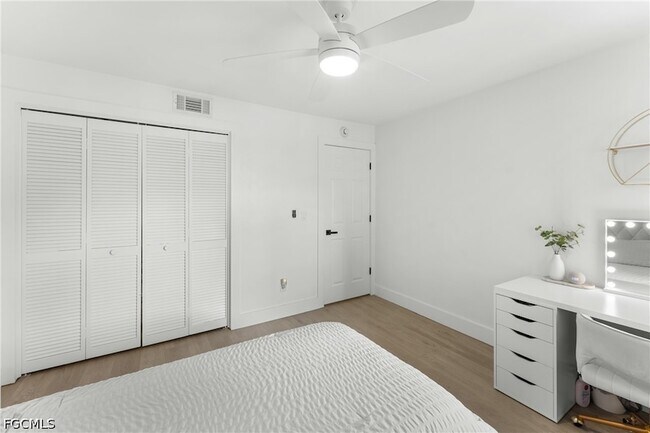 Building Photo - 700 Misty Pines Cir