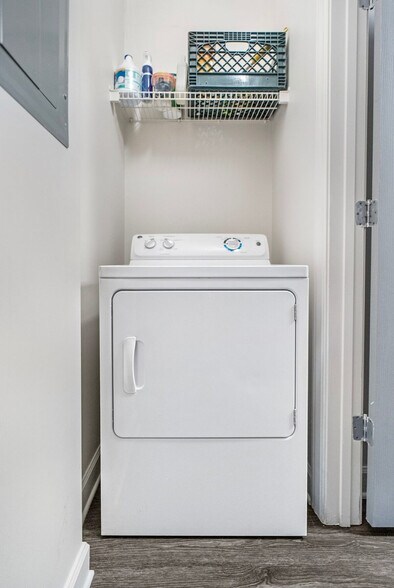 Building Photo - 2212 Brisbane Woods Way