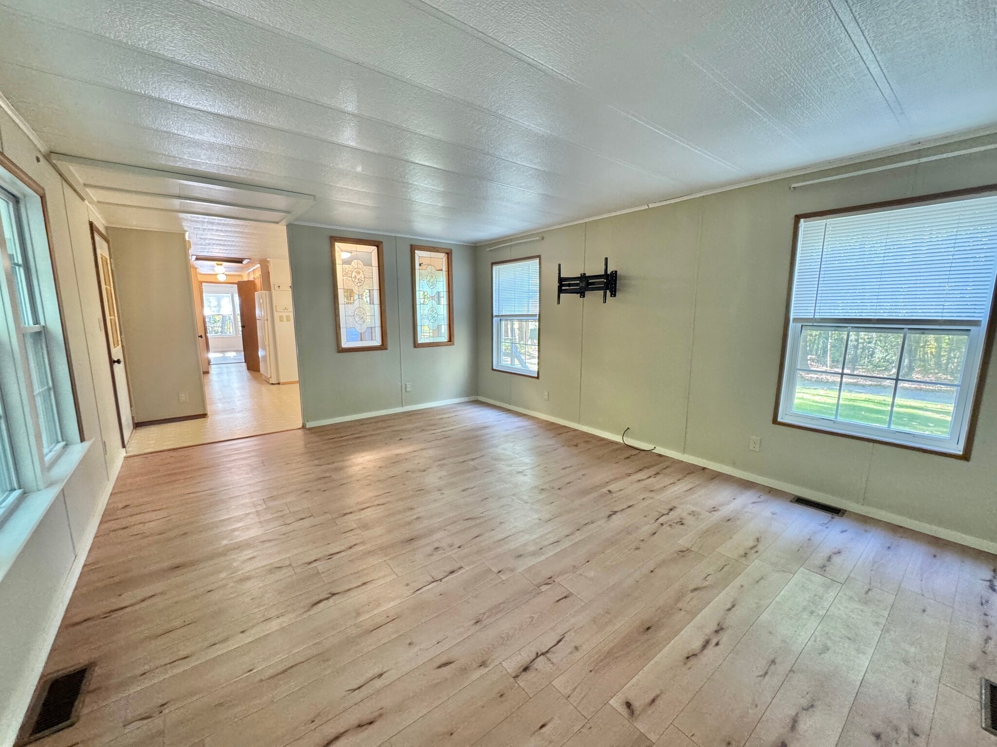 Building Photo - 24 Oakwood Ln