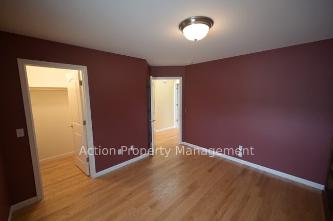 Building Photo - 2+ bed, 2 bath, 3 car garage in Sherwood Village, Sequim