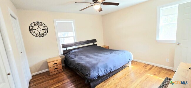 Building Photo - 2700 John Rd