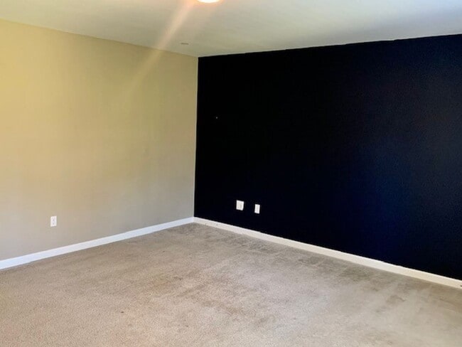 Building Photo - 3 Bedroom Home in Freestone at Bayside
