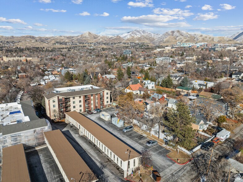 Building Photo - 1044 E 400 S