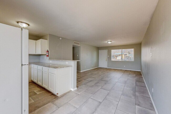 Building Photo - NE Mid-Century Modern 3 Badroom 1.5 Bath with garage