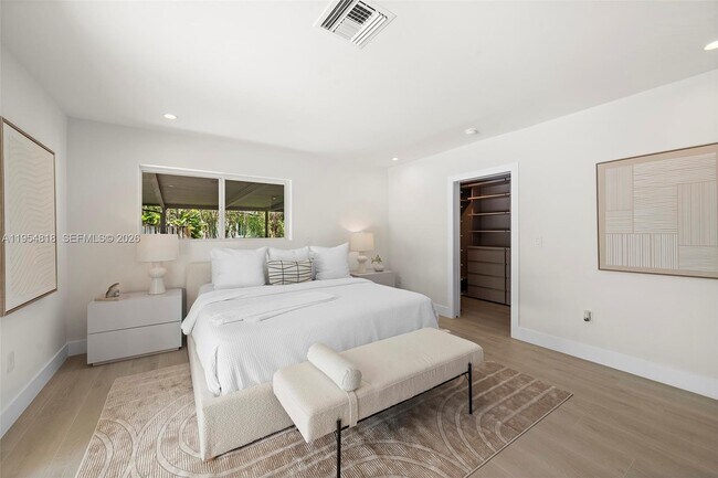 Building Photo - 7460 SW 126th St