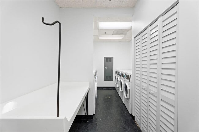 Building Photo - 795 Hammond Dr