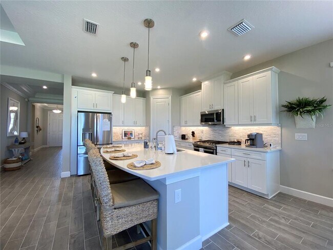 Building Photo - 4520 CRESTPOINT Wy