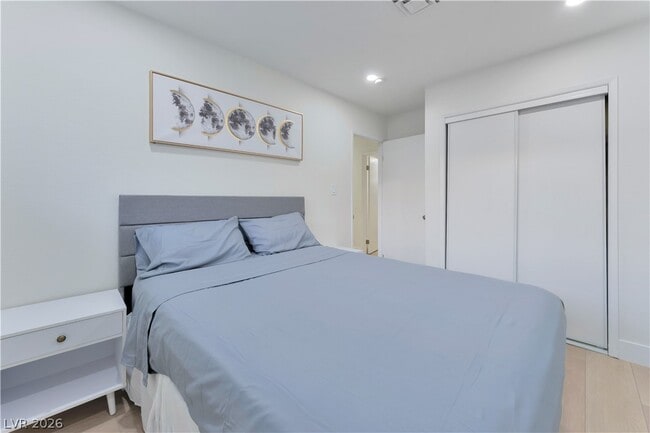 Building Photo - 105 Marigold Ln