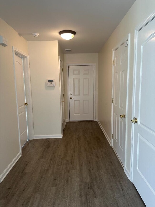 Building Photo - 4404 Walnut Creek Dr