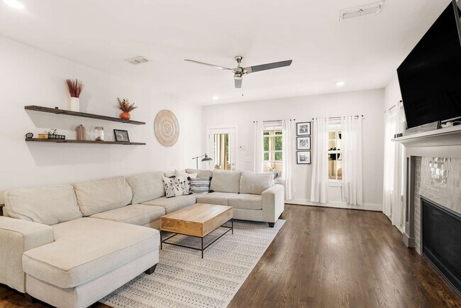 Building Photo - 429 Westboro Dr