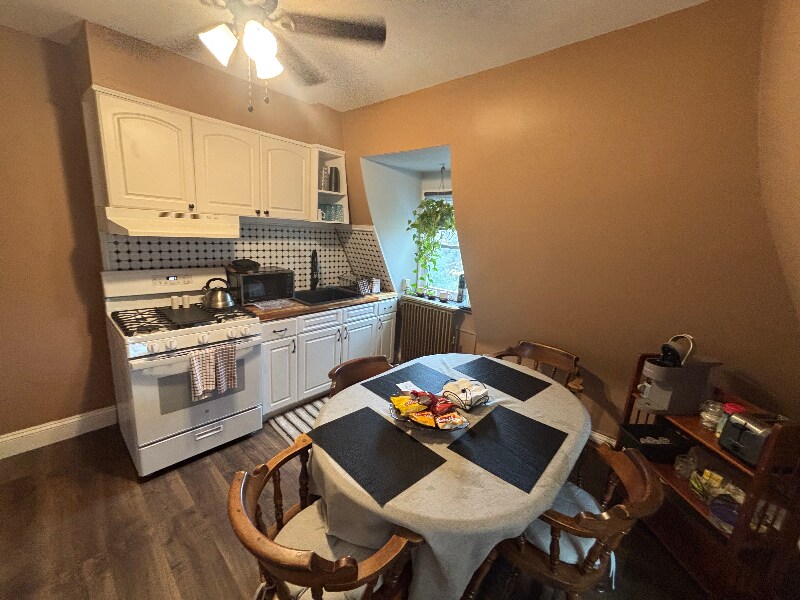 Building Photo - 83 S Hamilton St