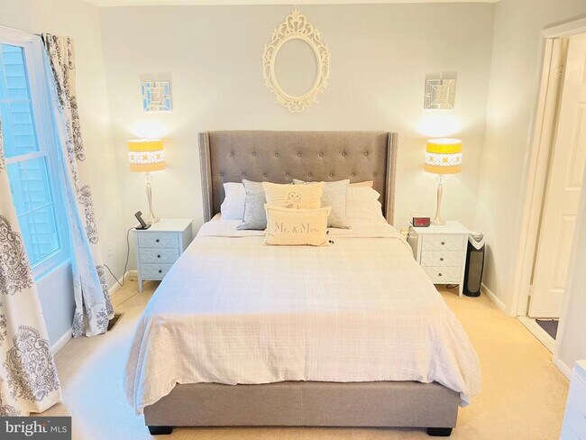 Building Photo - 16 Mateus Way