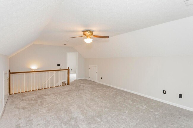 Building Photo - 105 Redbud Dr