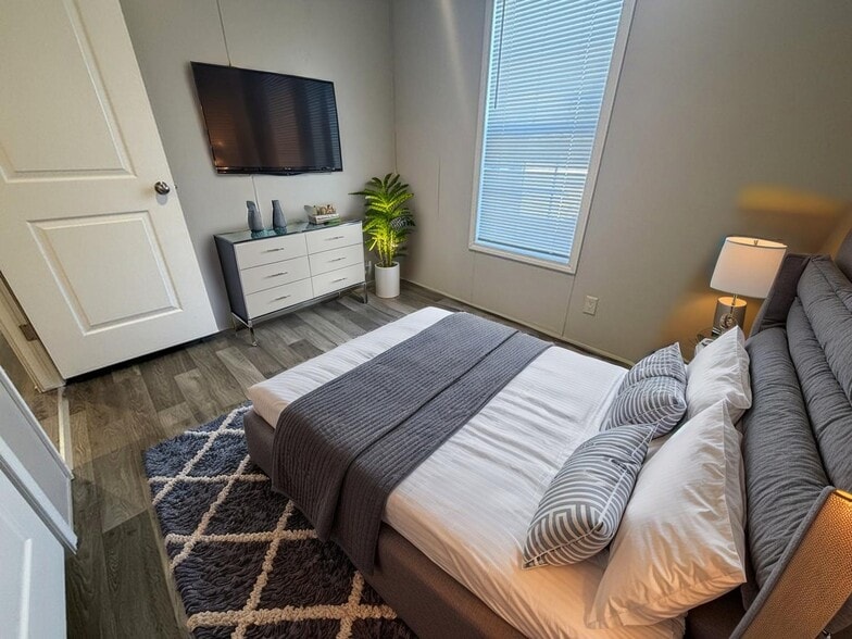 Building Photo - 38124 Ducharme Dr