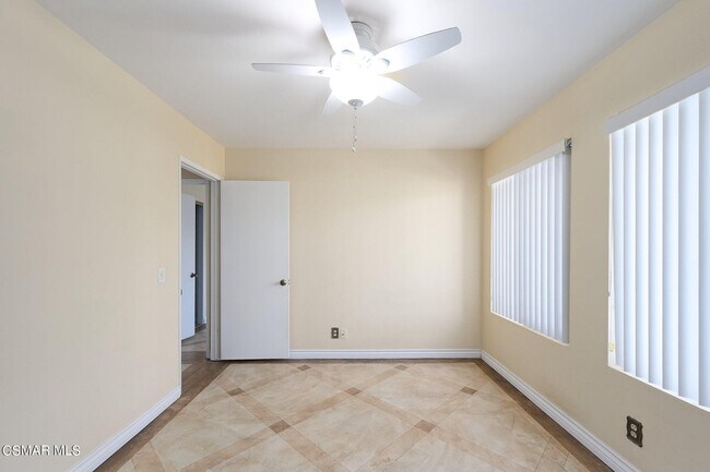 Building Photo - 208 Deerwalk Pl