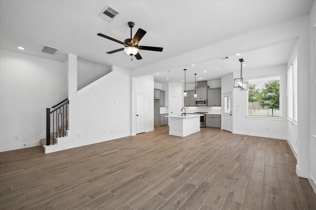 Building Photo - 12946 Rio Mariano Ln