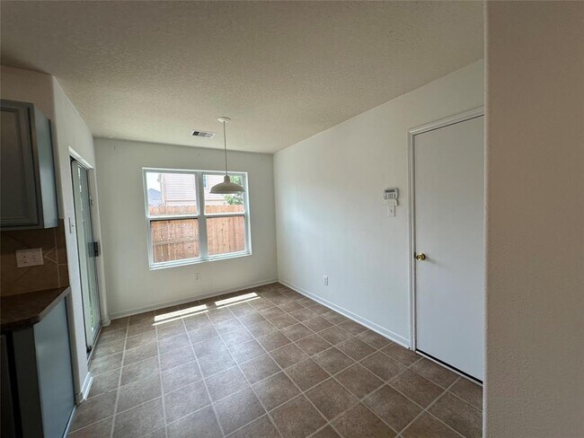 Building Photo - 4918 Fair Oak Dale Ln