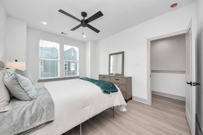 Building Photo - 5308 Kindred Gdn Ln