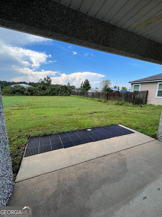 Building Photo - 17 Fox Path