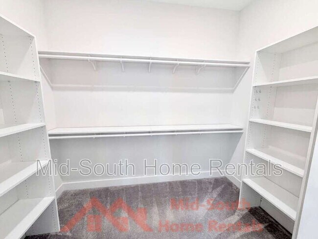 Building Photo - 5628 Draper Trail