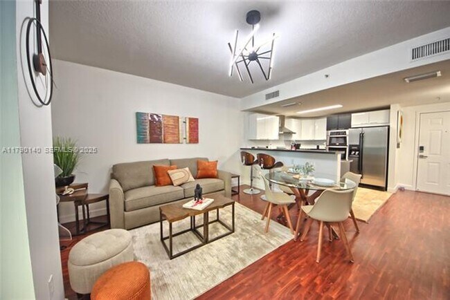 Building Photo - 170 SE 14th St