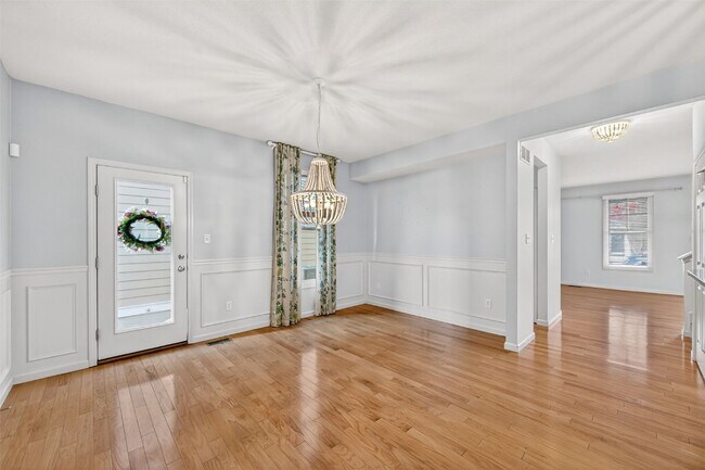 Building Photo - 3275 Simeon Bunker St