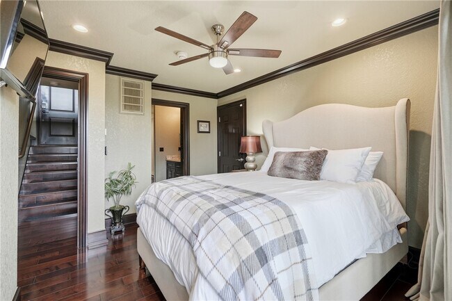 Building Photo - 14805 Dutchmans Dr