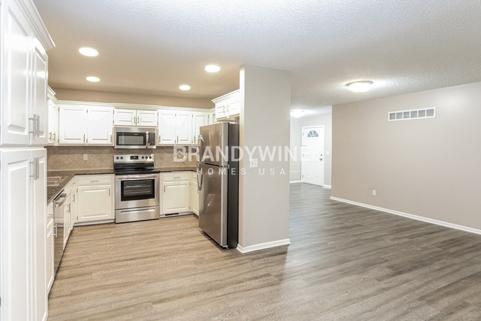 Building Photo - 2025 NW 49th St