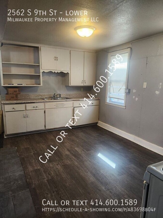 Building Photo - 2562 S 9th St