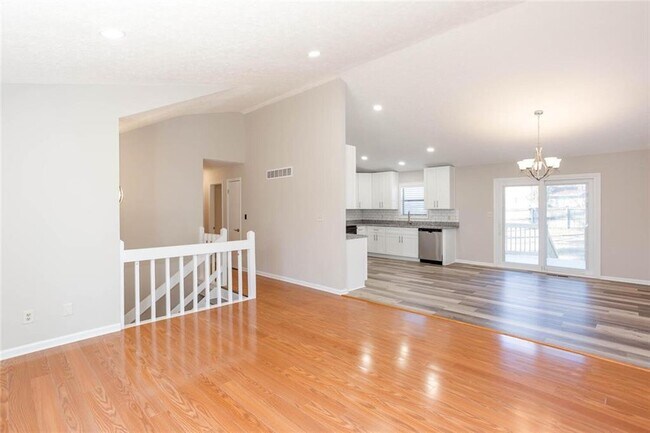 Building Photo - 4049 Leicester Dr NE