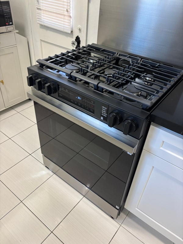 Building Photo - 458 1/2 N Orange Grove Ave