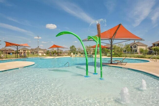 Building Photo - 300 Briar Park Dr
