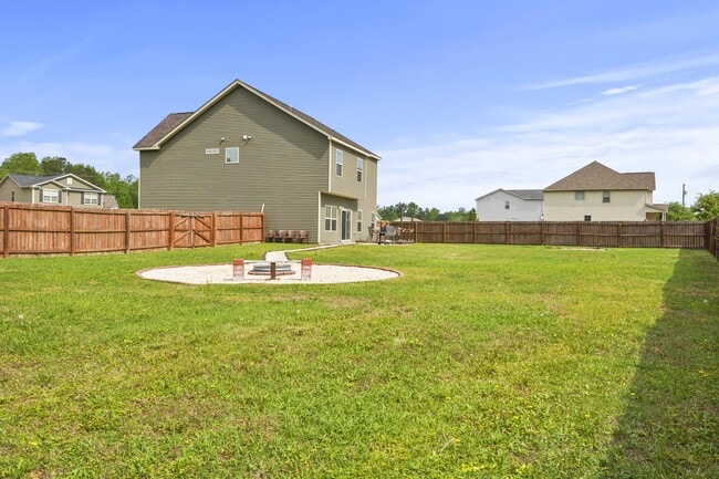 Building Photo - 401 Hope Ct