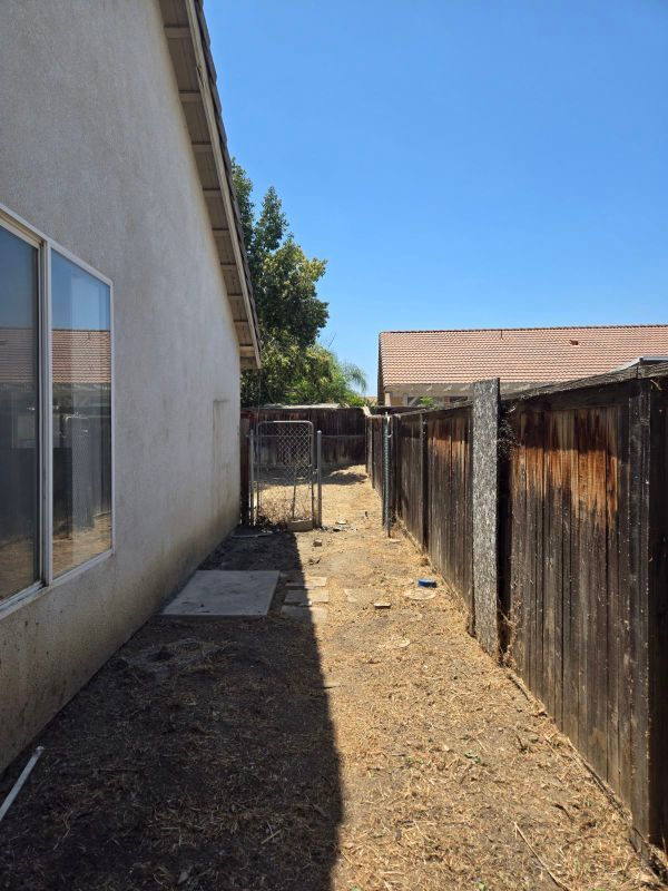 Building Photo - 421 Steiner Dr