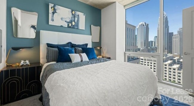 Building Photo - 640 N Church St