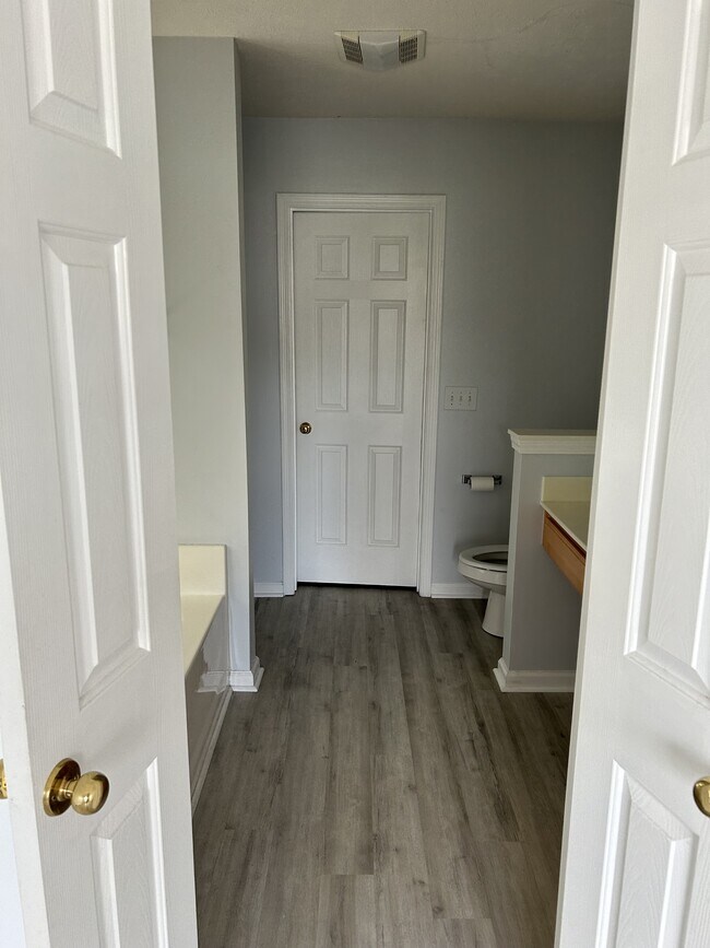 Building Photo - 4328 Heartwood Ln